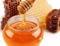 蜂蜜里有蜜蜂能吃吗（蜂蜜里有蜂蜜还能吃吗）